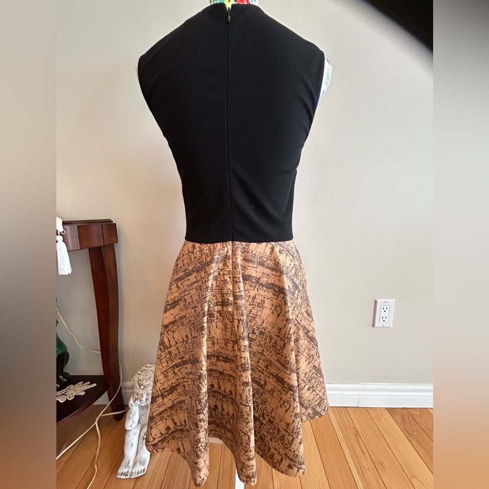 Diane von Furstenburg Black and Tan Leather Sleeveless Dress - Picture 13 of 13